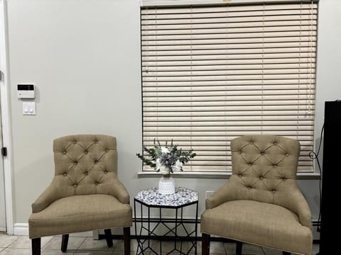 3 Bed - Best View in Town! Apartment in Surrey