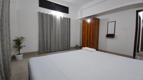 Bed, Bedroom, wardrobe