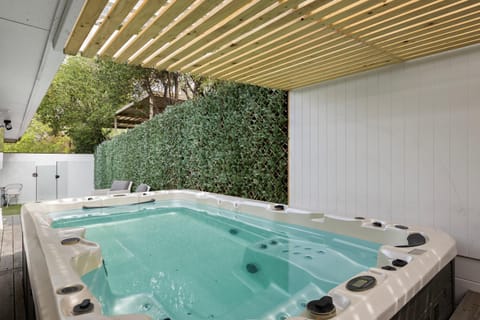 Hot Tub, Spa and wellness centre/facilities
