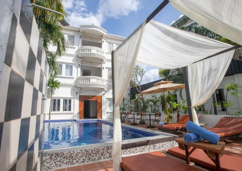 Property building, Swimming pool