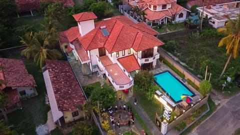 Property building, Bird's eye view, Pool view, Swimming pool