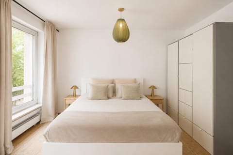 Bed, Bedroom, wardrobe