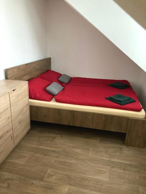 Bed, Photo of the whole room