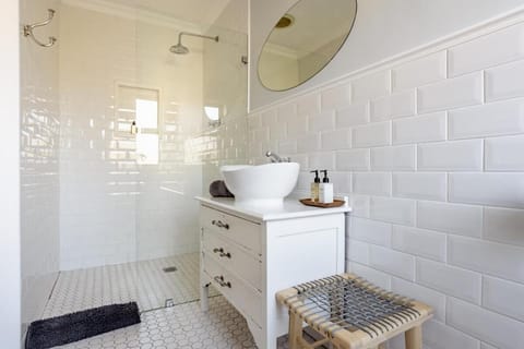 Tram View Hideaway Apartment in Franschhoek