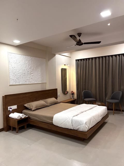 Seating area, Bedroom
