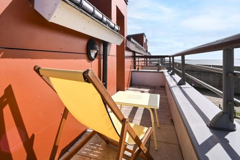 Balcon ensoleillé et confort moderne T3 vue mer Apartment in Brittany