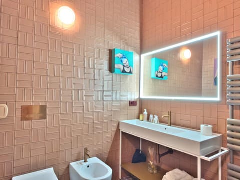 Homeby, Cinisca Suites Inn in Bologna