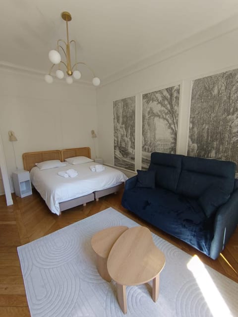 Bed, Photo of the whole room