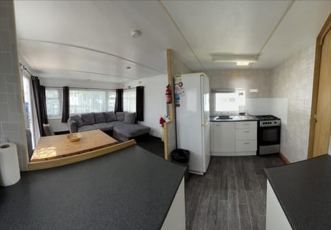 Kitchen or kitchenette, Living room, pet friendly, stove