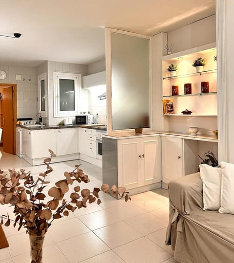 Kitchen or kitchenette, Living room, Dining area