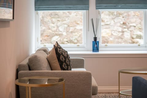 Communal lounge/ TV room, Living room, Seating area