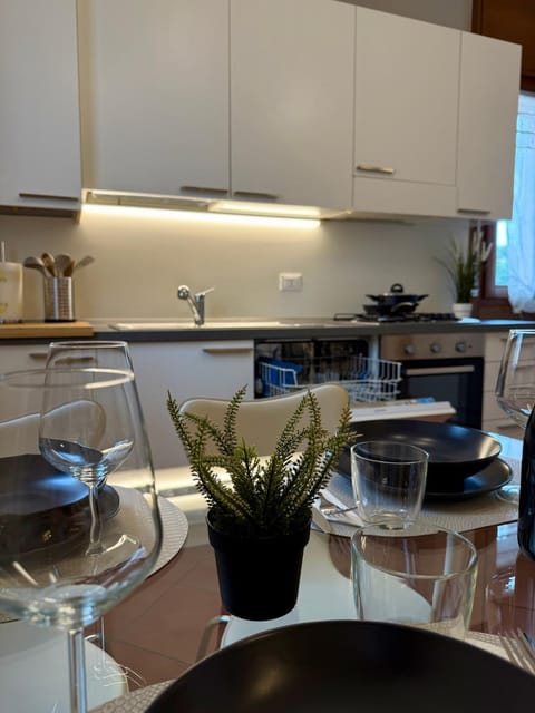 Coffee/tea facilities, Dining area