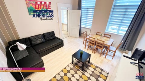TV and multimedia, Living room, Seating area, Dining area