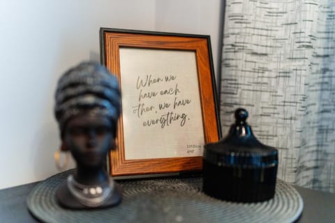 Decorative detail, Text overlay