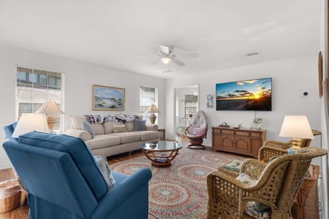 Leaning Palms House in Pensacola Beach