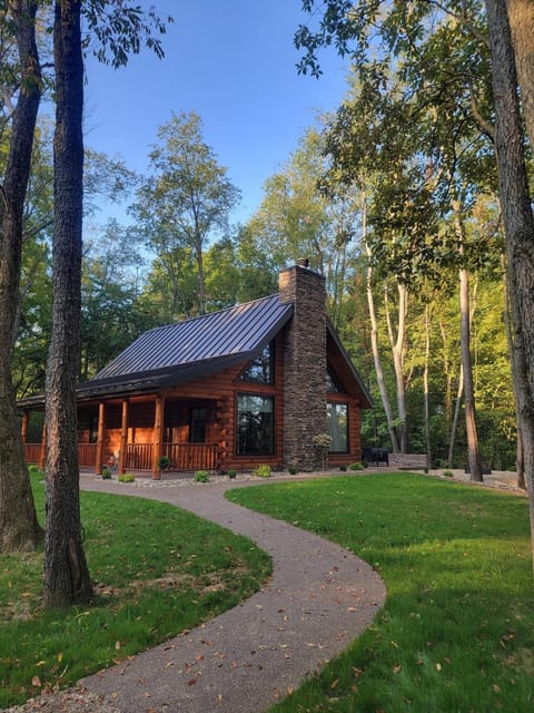 WildWood Cabin Cabin in Ohio
