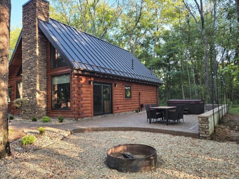 WildWood Cabin Cabin in Ohio