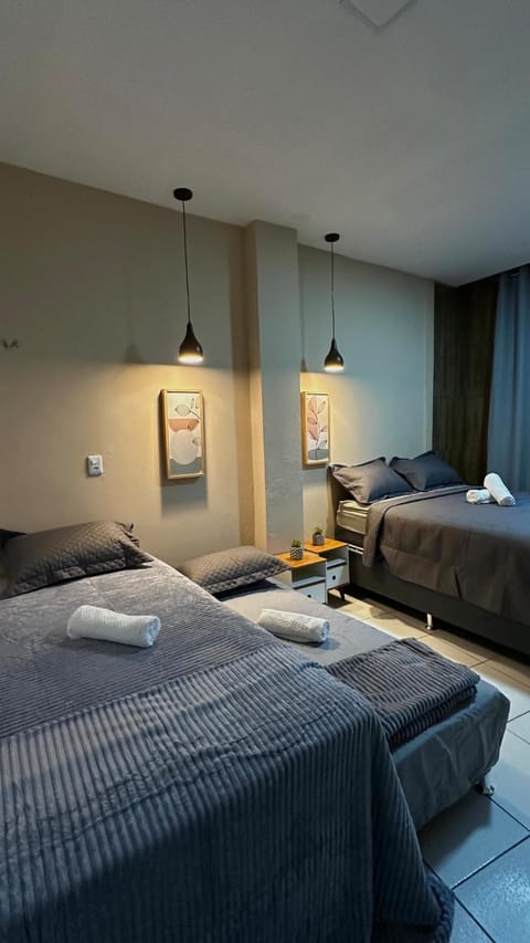 Bed, Living room, Photo of the whole room, Decorative detail, Bedroom, internet, towels