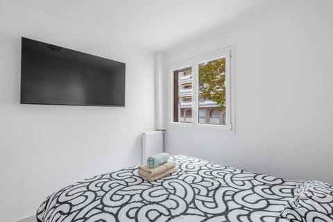 Au coeur de Juan Les Pins L'Empire 8 couchages Apartment in Antibes