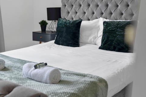 Livingston Retreat 4bed Home Wi-Fi Parking Apartment in Livingston