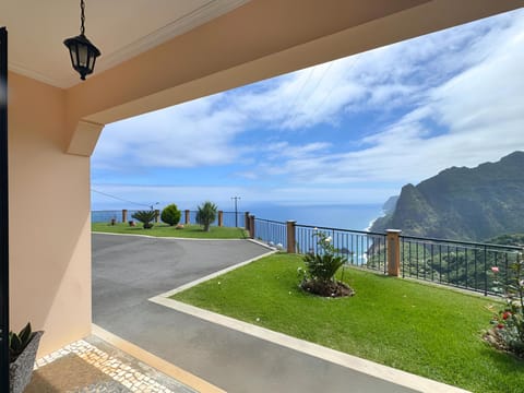 Natural landscape, Mountain view, Sea view