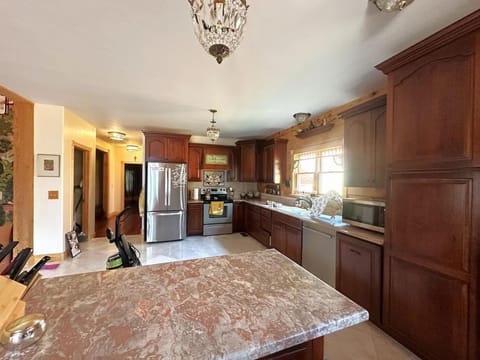 Peaceful 4-BR Retreat Near Ruedi Reservoir House in Eagle County