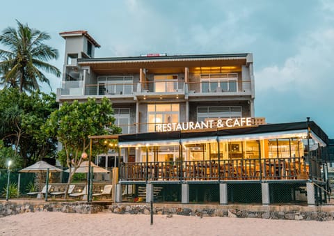Property building, Restaurant/places to eat