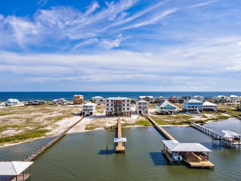 Over the Moon - 8 BR - Sleeps 28 - Private pool & pier - Prickett Properties House in West Beach