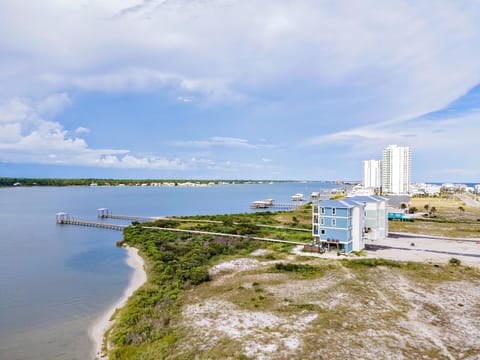 Over the Moon - 8 BR - Sleeps 28 - Private pool & pier - Prickett Properties House in West Beach