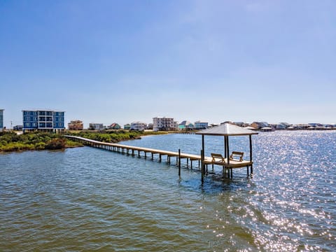 Sunset Oasis 8 bedroom lockout Private Pool and Pier by Prickett Properties House in West Beach