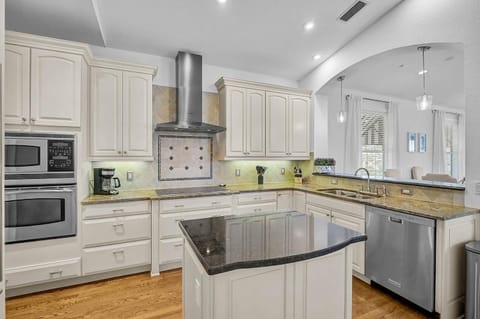 Casa De Mayo House in Siesta Key