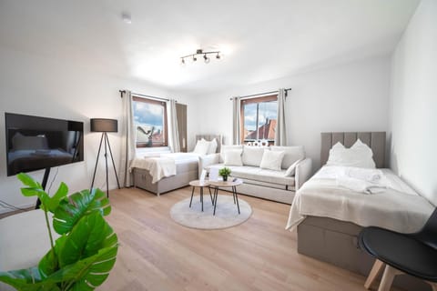 TV and multimedia, Living room, Bedroom