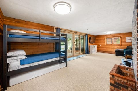 Loon's Lakehouse House in Lake Ann