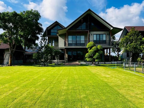 Property building, Garden view