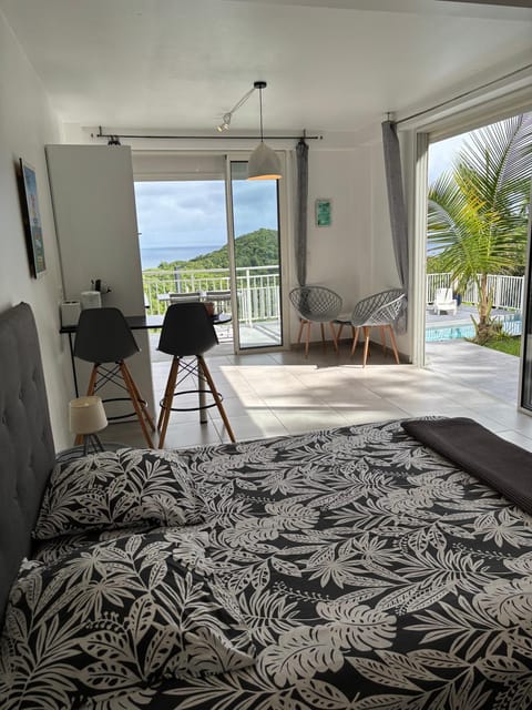 Bed, Balcony/Terrace, Photo of the whole room, Bedroom, Sea view