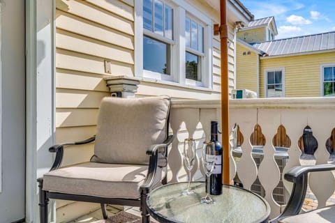 Downtown Pensacola Historic Getaway Bed and Breakfast in Pensacola