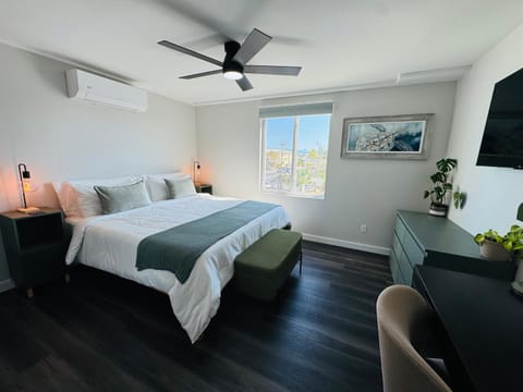 Downtown Fort Myers Beach Vacation Rentals - The Loft FMB Apartment in San Carlos Island