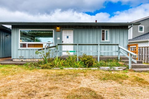 Ocean Vista Studio House in Oregon