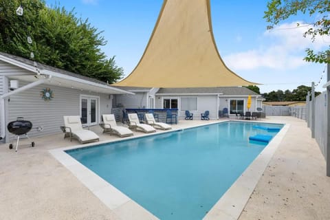Lagoona Villa a Poolside Paradise House in Perdido Key