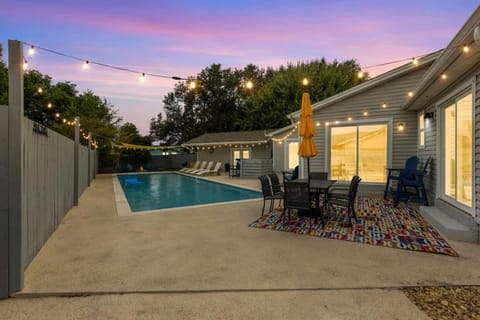 Lagoona Villa a Poolside Paradise House in Perdido Key