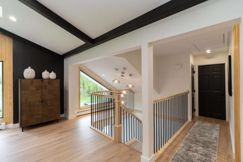 Modern Catskills Retreat with Creek & Fire Pit House in Capital District, NY, USA