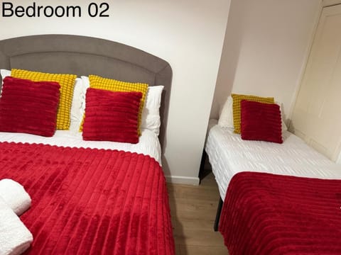 5 Brunswick St - Bedroom 02 downstairs Bed and Breakfast in Bristol