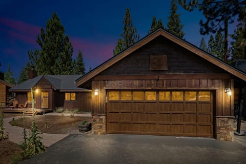 Cozy Aspen Haven - Stay for 6 House in Truckee