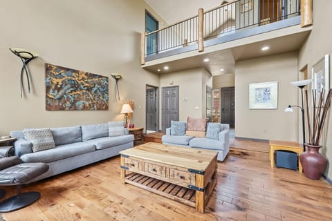 Dog Friendly Stay Near Trails in Silverthorne House in Wildernest