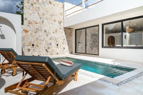 Chezfred Villa, Pererenan,Tumbak Bayuh Villa in North Kuta