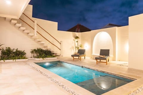 Chezfred Villa, Pererenan,Tumbak Bayuh Villa in North Kuta