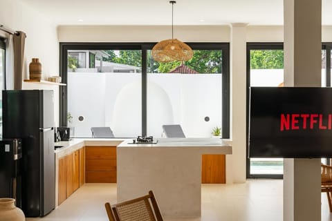 Chezfred Villa, Pererenan,Tumbak Bayuh Villa in North Kuta