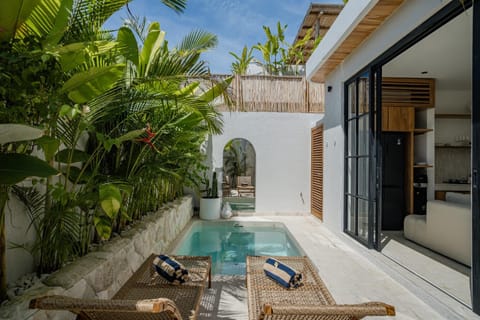 Day, Balcony/Terrace, Pool view, Swimming pool