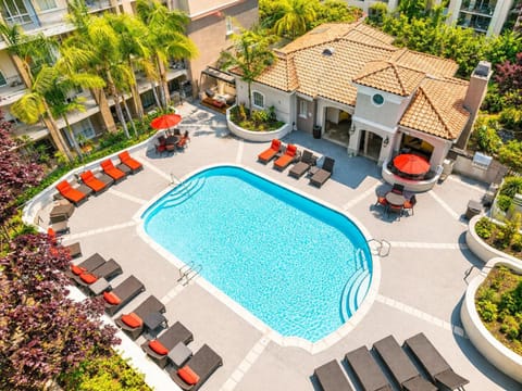 Property building, Swimming pool