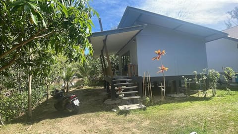 Property building, Day, Garden, Garden view